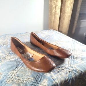 Brand New Steve madden Flats For Woman size8.5